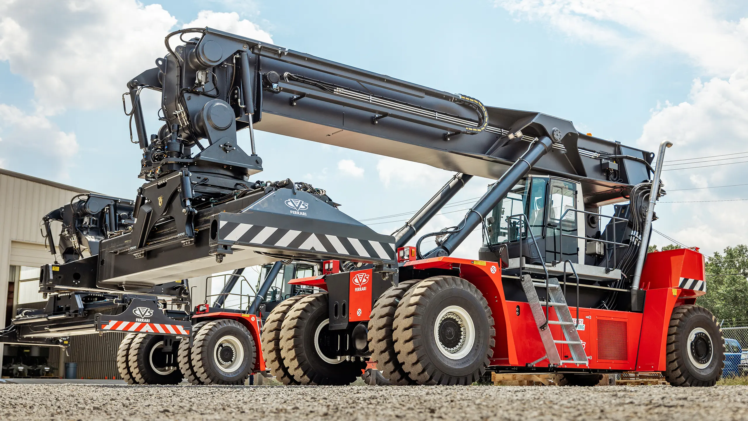 CVS Ferrari Reachstacker